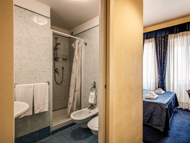 Hotel Laura 3*